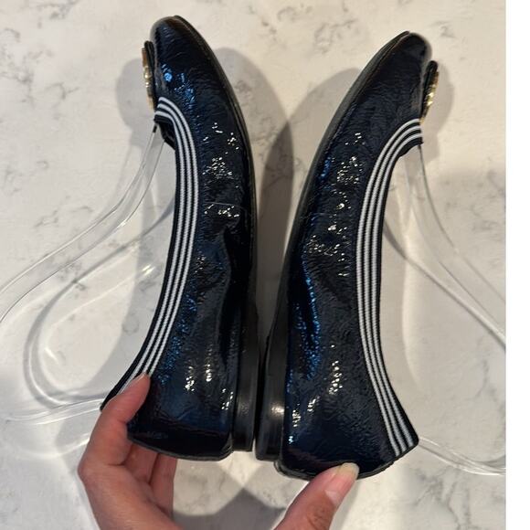 Tory Burch Navy Blue Patent Leather Croline Scrunch Ballet Flats  size 6.5 - Picture 7 of 8